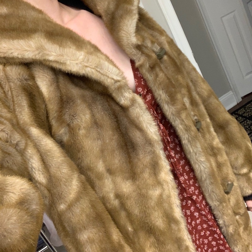 Vintage Dubrowsky and Perlbinder luxury faux fur